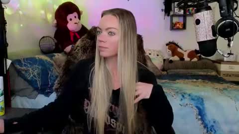 Patricia Mars           Goddess of Mars twitter thegoddessmindy online show from November 11, 4:37 pm