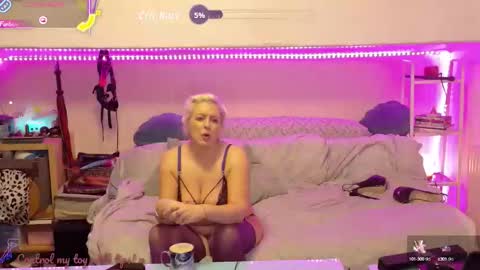 Goddess Alimony online show from September 27, 8:49 pm