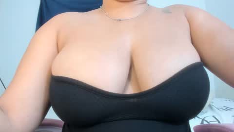 CHANELL online show from November 1, 1:32 am