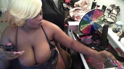 Goddess Cocoa online show from January 27, 6:30 am