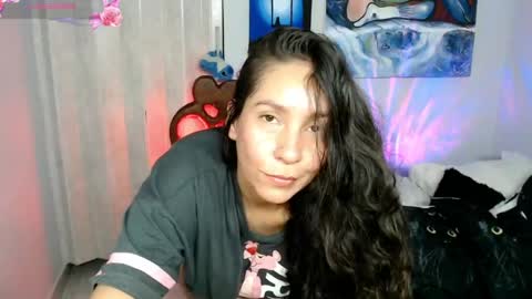  Naih Reyes online show from April 17, 4:58 am