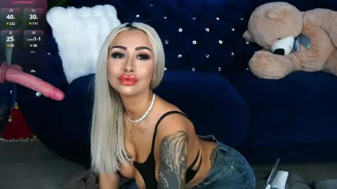 GoldenAmberX online show from January 11, 6:01 pm