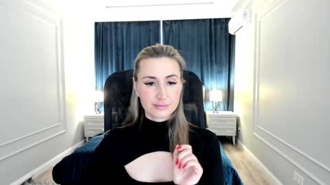 Olivia online show from February 7, 1:22 pm