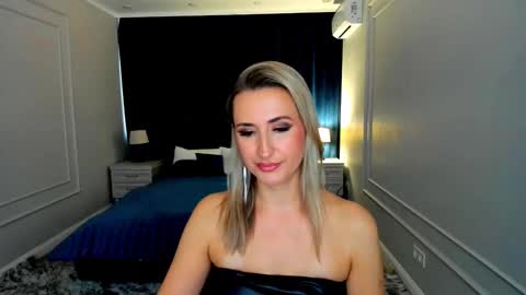 Olivia online show from September 18, 3:38 am