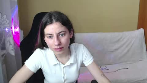 Elizabeth Effie online show from May 13, 5:51 pm