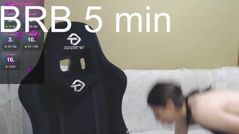 Elizabeth Effie online show from December 17, 5:04 pm