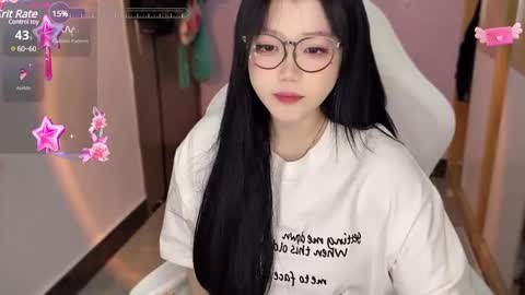 gorgeous girl33 online show from December 8, 8:15 pm