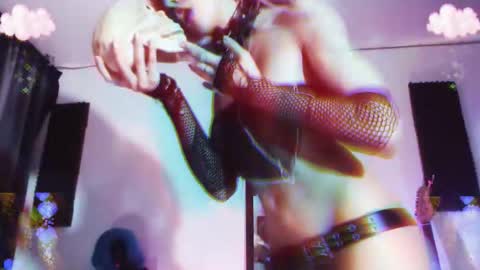        online show from October 4, 6:52 am