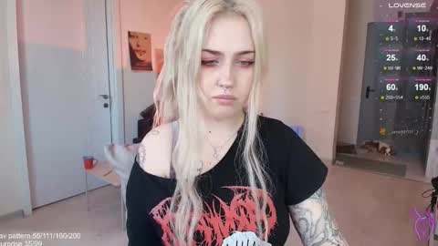 traumfrau Kira angel face devil eyes I SELL A LOT VIDEO IN GALLERY online show from March 26, 1:46 pm