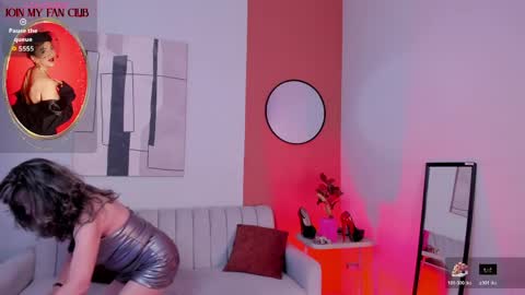 Zuly online show from May 7, 9:29 pm