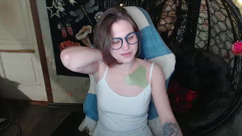 Lina online show from April 9, 2:22 pm