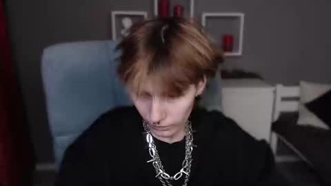 guitarandangell online show from March 11, 1:03 pm