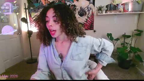 Kylie online show from May 8, 3:04 pm