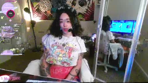 Kylie online show from May 11, 4:37 pm