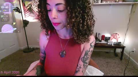 Kylie online show from April 16, 3:12 pm