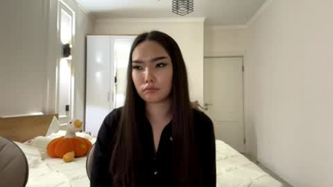 Alana online show from May 15, 2:42 pm
