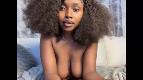 h_o_t_goddess online show from June 7, 5:25 am