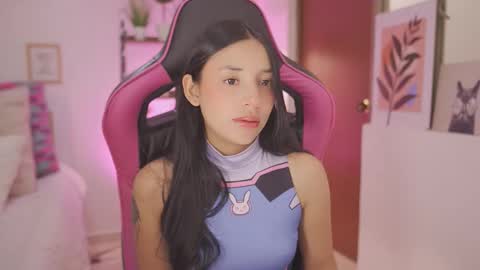 Hade online show from January 8, 6:34 pm