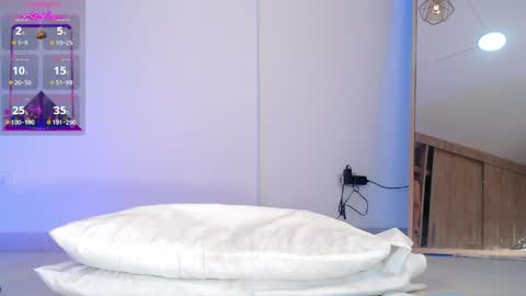  HADE ROSSE  online show from April 3, 2:04 pm