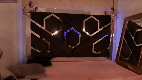 Haely online show from October 18, 7:59 pm