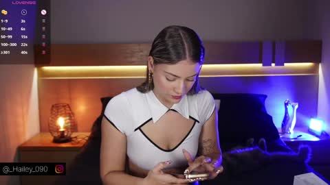 Hailey online show from October 8, 5:06 pm