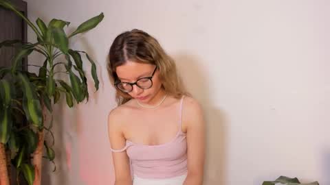 Hailey online show from September 10, 2:55 am