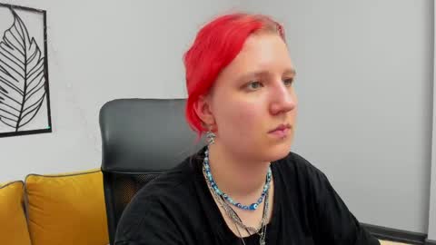 Hailey online show from April 27, 11:51 am