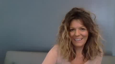 Hailey online show from November 10, 7:42 pm