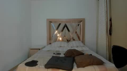 Hana Montes- online show from September 19, 2:32 am