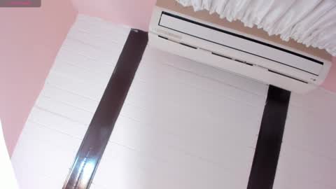 hanaahquinn online show from February 25, 11:32 am