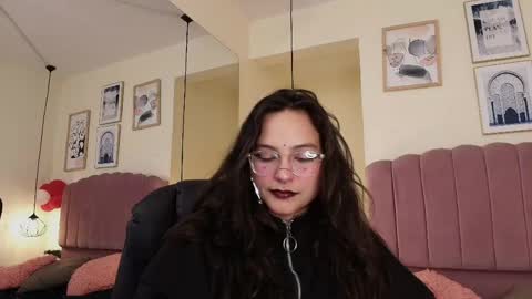 hanabie_ online show from April 14, 3:17 am