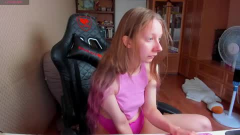 Mila online show from June 4, 10:31 am