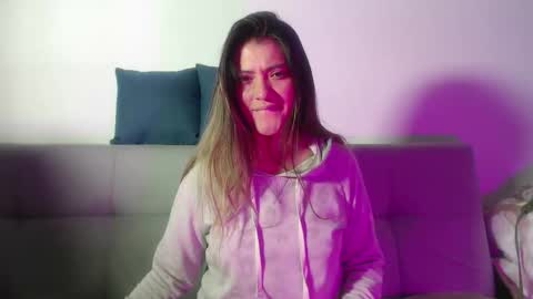 Hanna  online show from March 19, 12:15 am