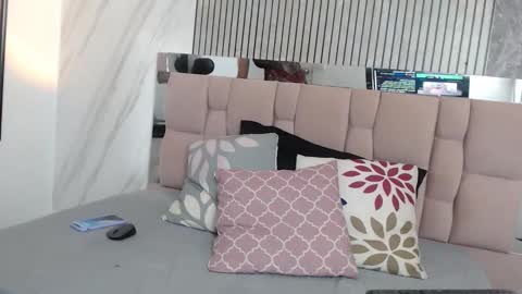 Hanna Palmer online show from November 10, 2:01 pm