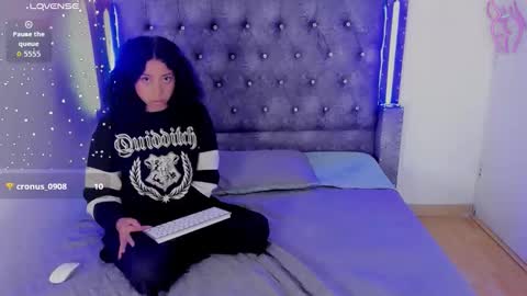 Hanna  online show from February 14, 4:53 pm