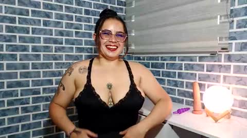 hanna_moons online show from February 20, 7:37 pm