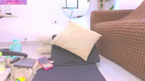 HANNA SOFIA online show from March 26, 10:50 am