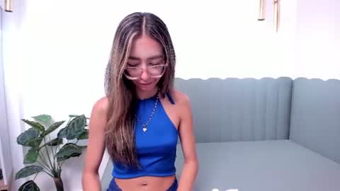 Hanna Carttier online show from July 3, 12:33 pm