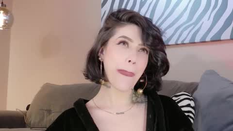 Hannah  online show from January 8, 2:48 am