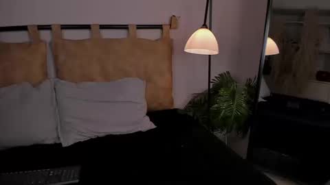 Hannah online show from September 23, 9:57 pm