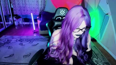 Hannah online show from February 16, 2:32 pm