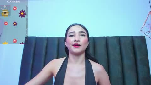 Hannah Miller online show from March 3, 2:01 pm