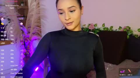 Hannah Williams online show from September 9, 11:15 pm