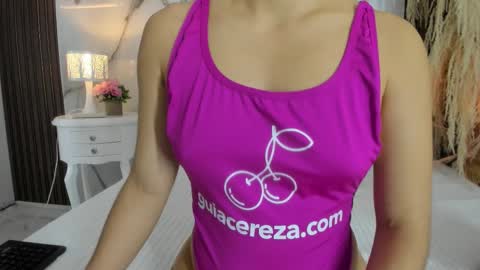 Hannahill69 online show from December 3, 5:54 am