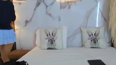 Hannahill69 online show from February 18, 4:37 am