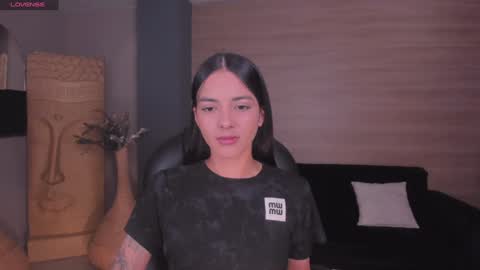 HANNAH J online show from January 3, 6:46 pm