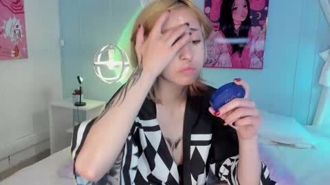 Hannah online show from September 9, 1:33 pm