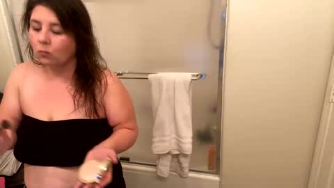 axxa online show from December 6, 1:18 am