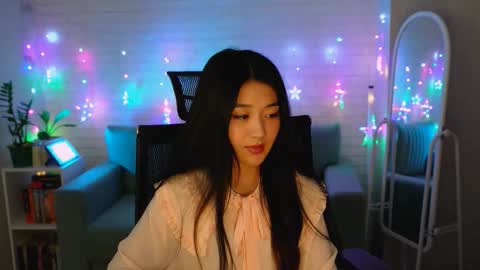 hannarosie online show from December 3, 5:26 pm