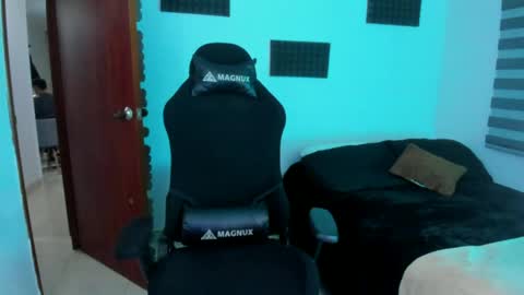 Hanna  online show from April 5, 12:09 am